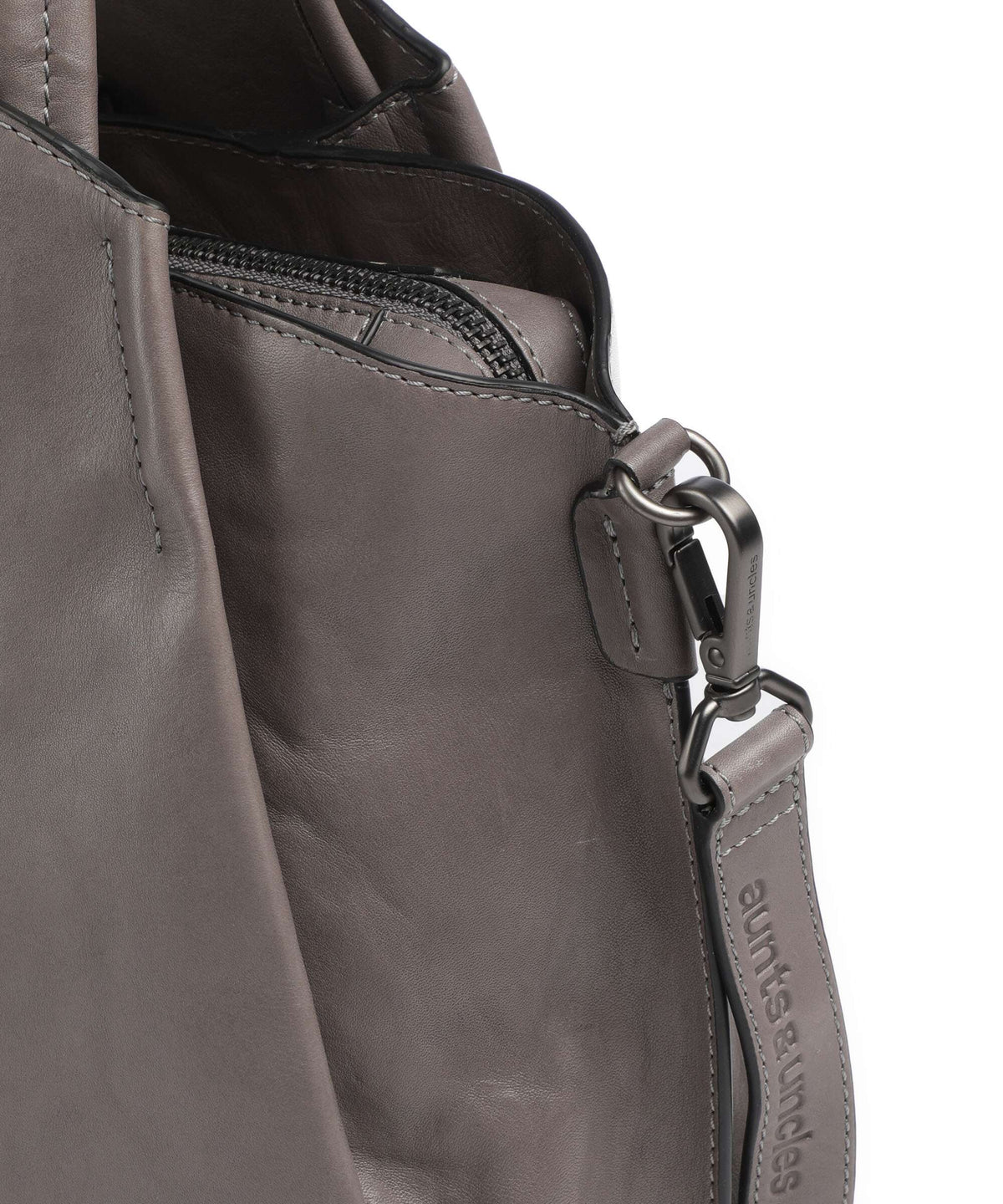 Aunts & Uncles Grandma's Luxury Club Mrs. Chiffon Pie Handbag oyster grey