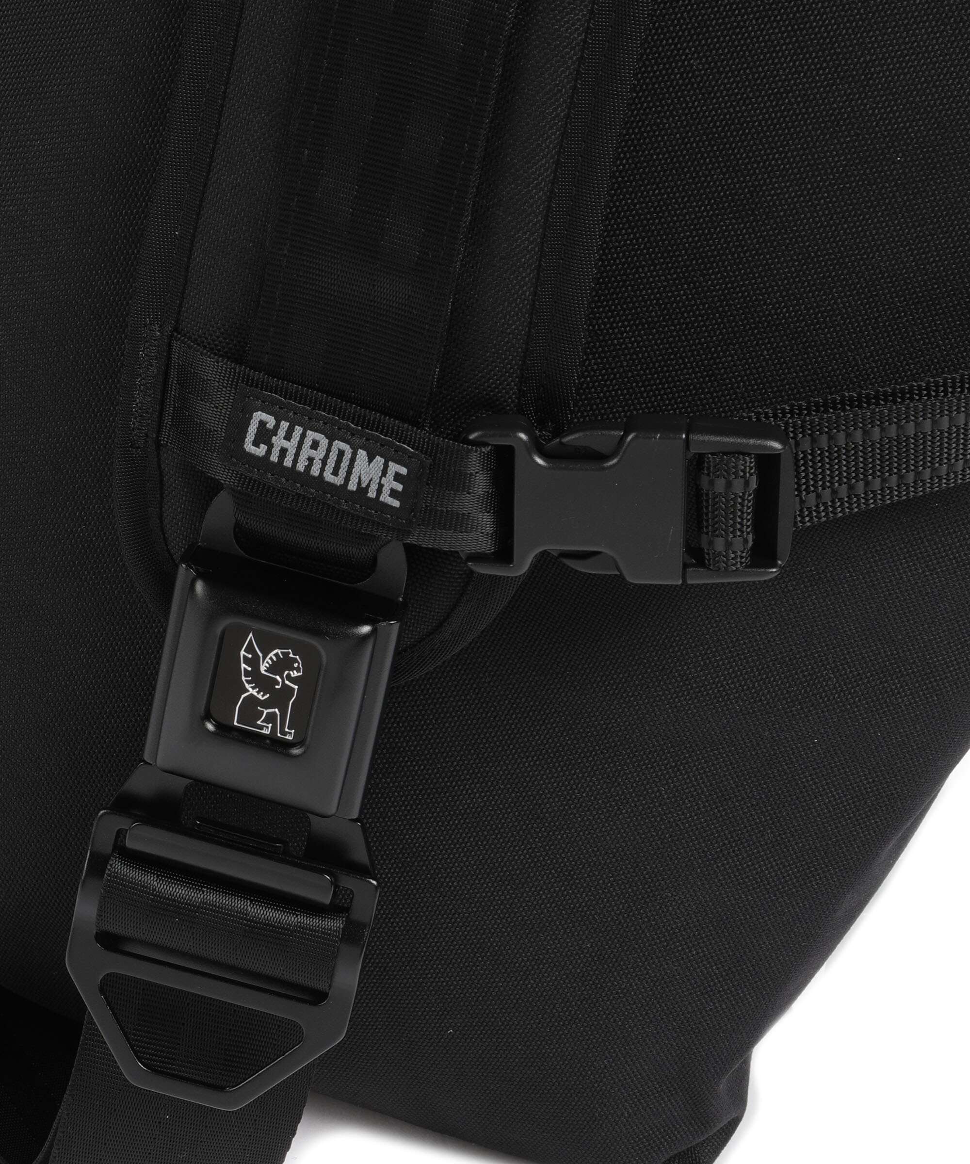 Chrome Citizen 24L Messenger bag black