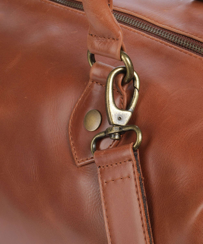 Buckle & Seam Linwood Weekend bag cognac