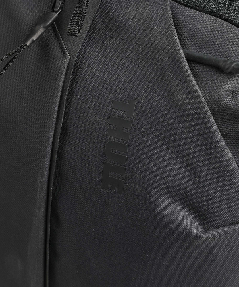 Thule Aion Spinner (4 wheels) black