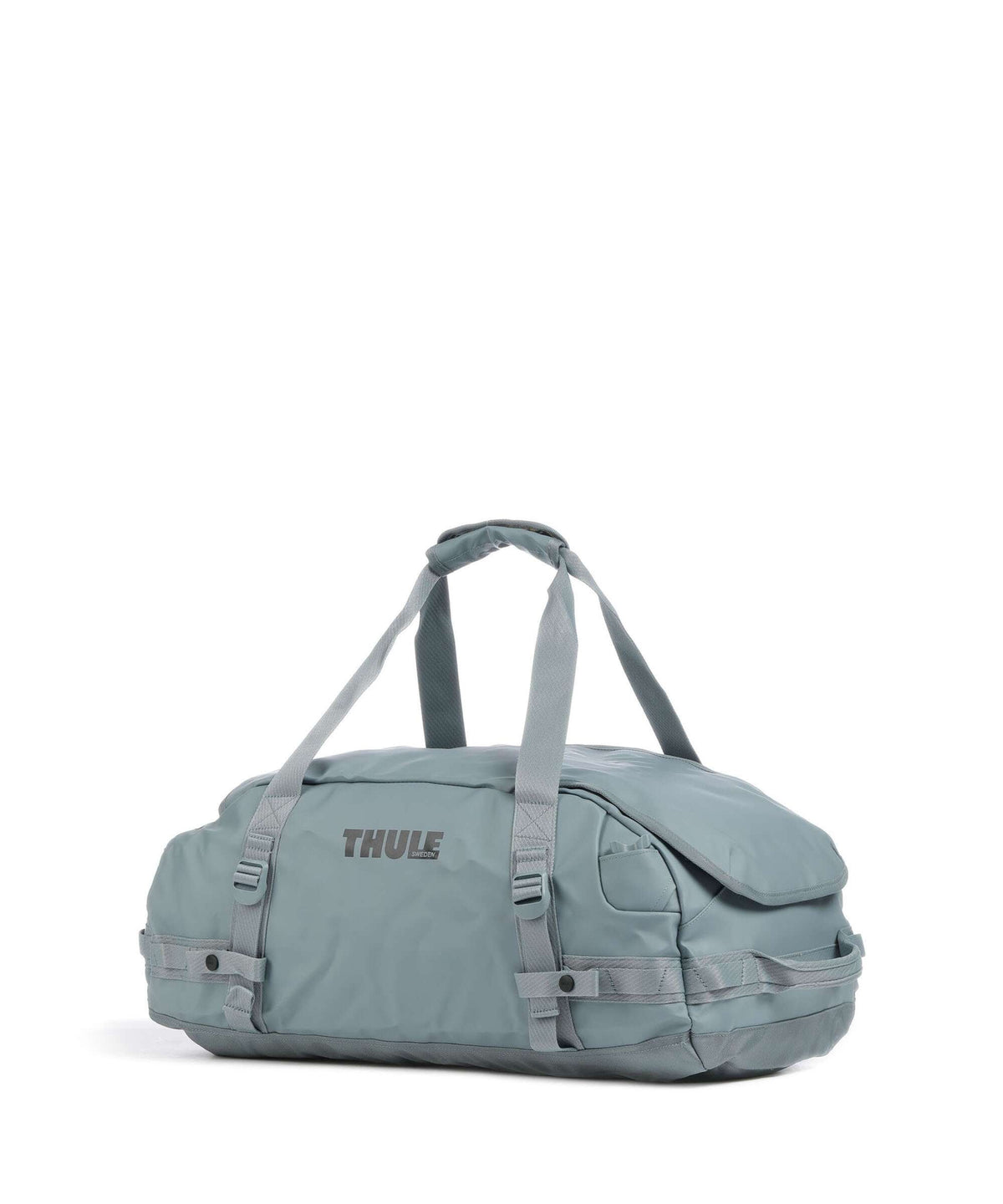 Thule Chasm 40 Weekend bag pond