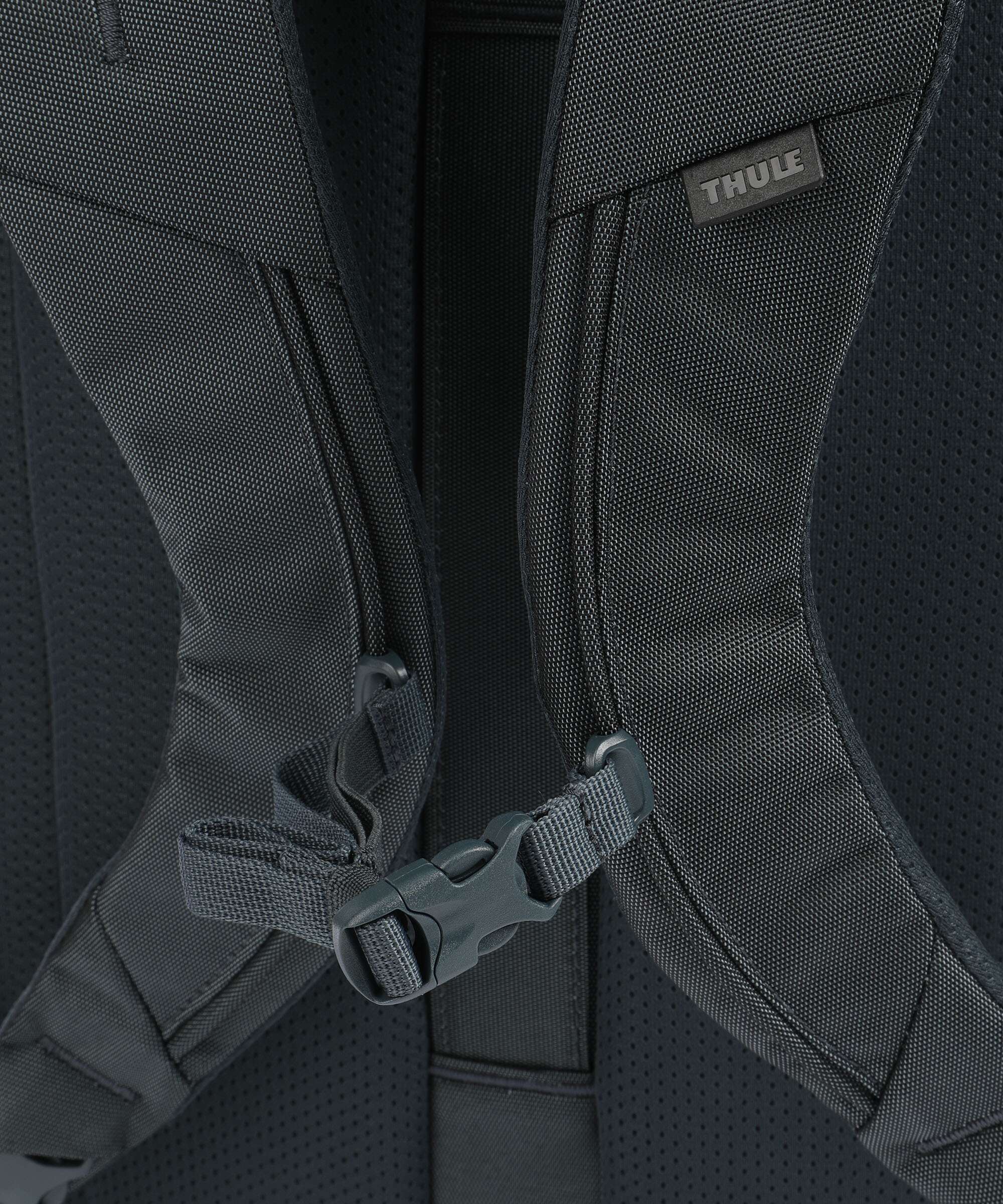 Thule Subterra 2 Convertible Backpack bag dark slate