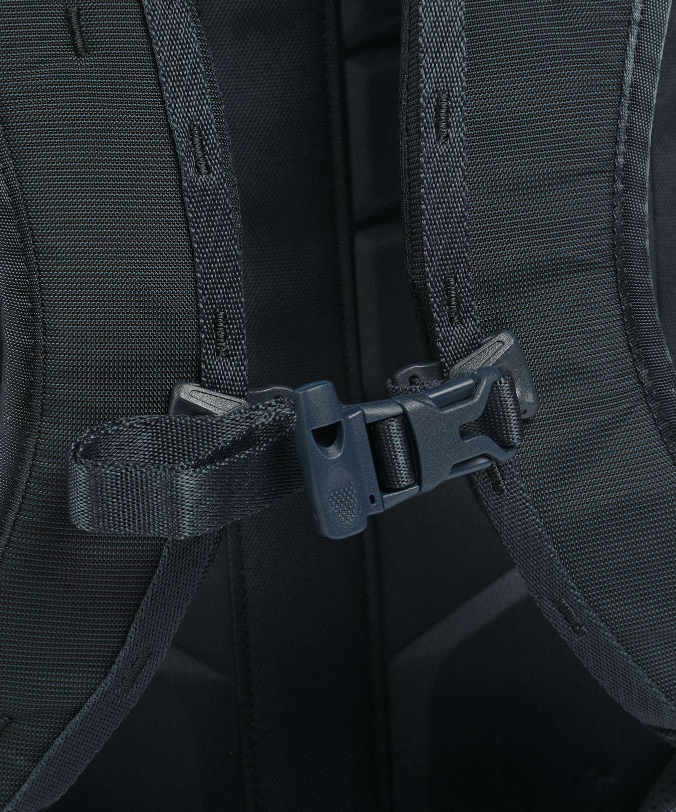 Thule Landmark 40 Travel backpack darkest blue