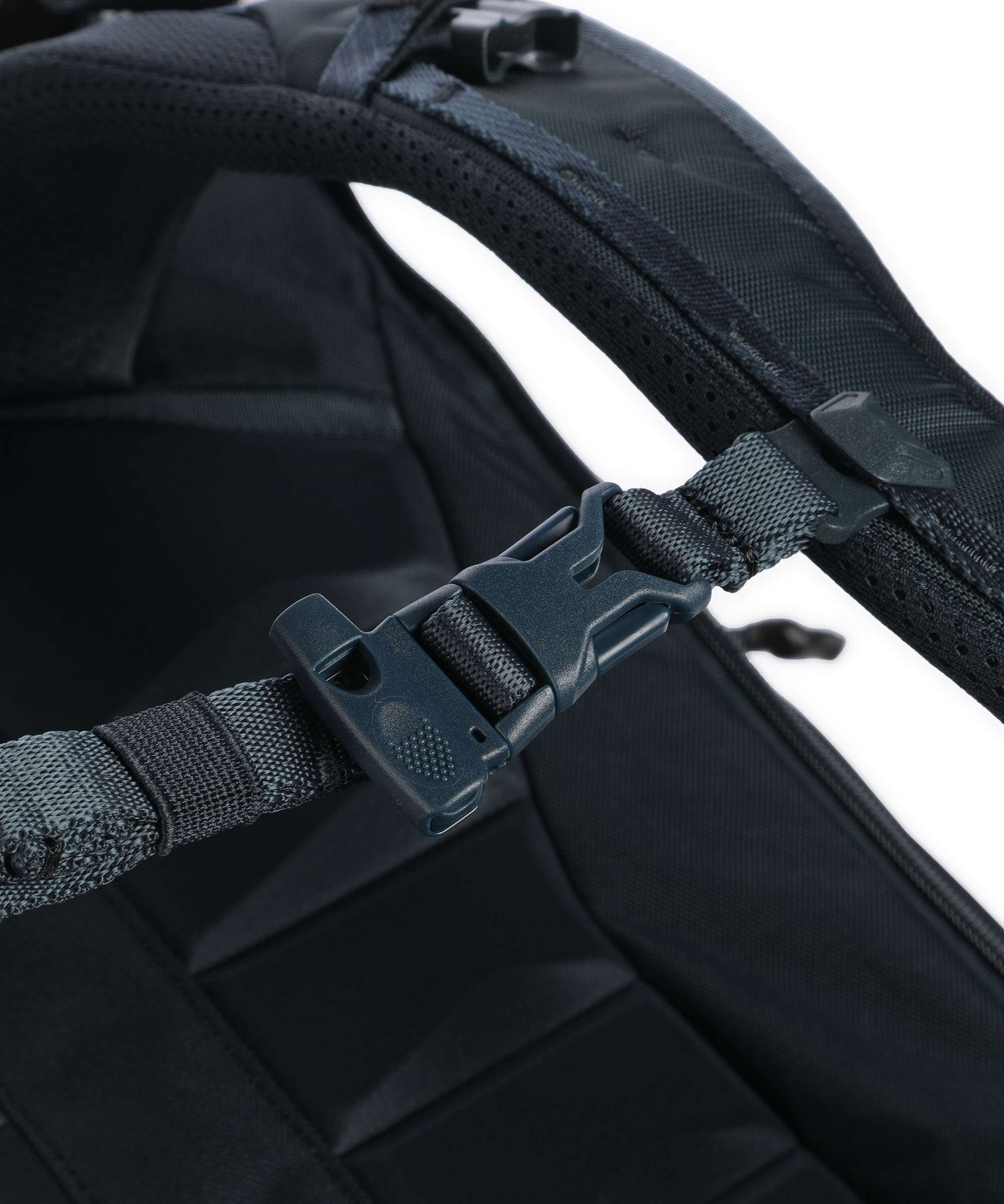 Thule Landmark 70 Travel backpack darkest blue