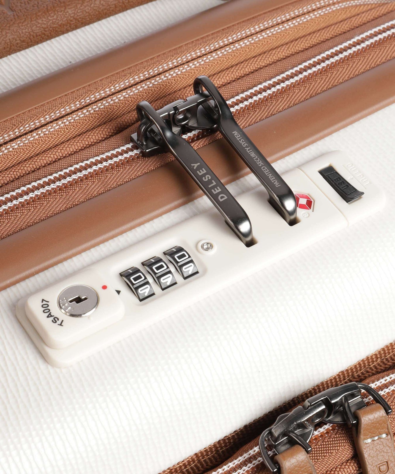 Delsey Paris Chatelet Air 2.0 Spinner (4 wheels) angora