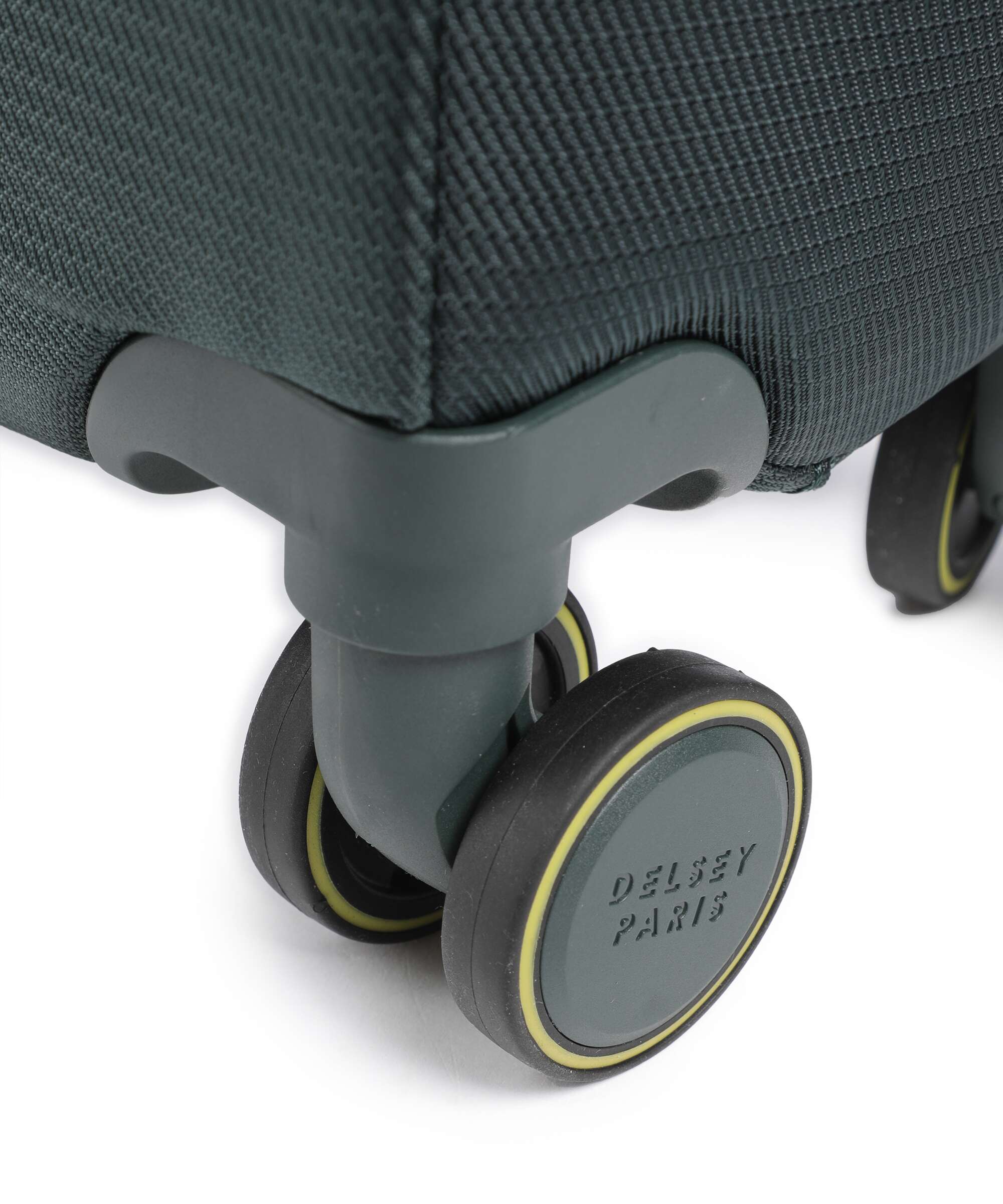 Delsey Paris Montmartre Air 3.0 Slim Spinner (4 wheels) pine