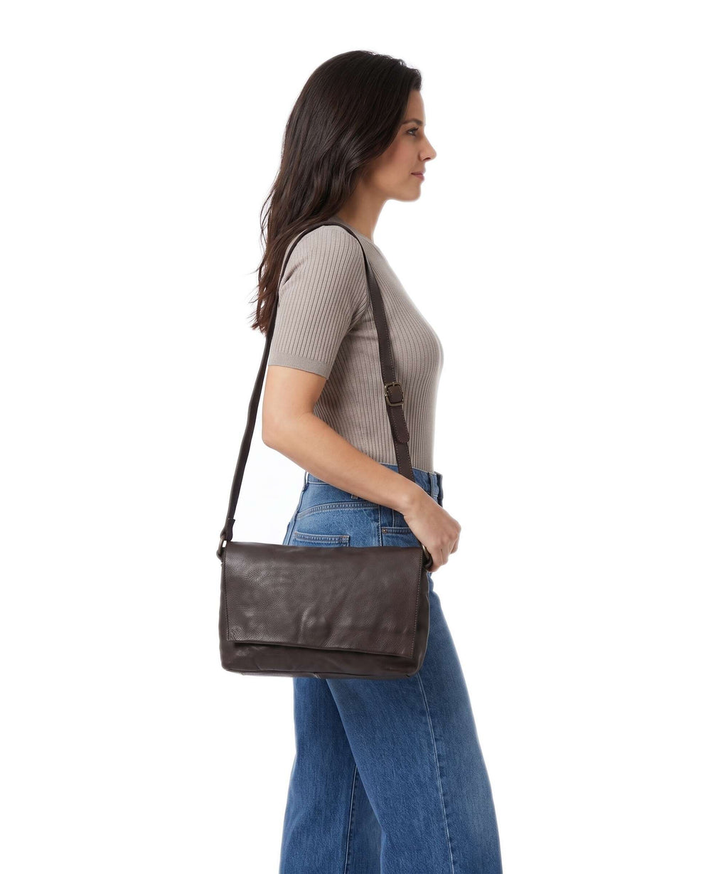 Harold's Submarine Shoulder bag braun