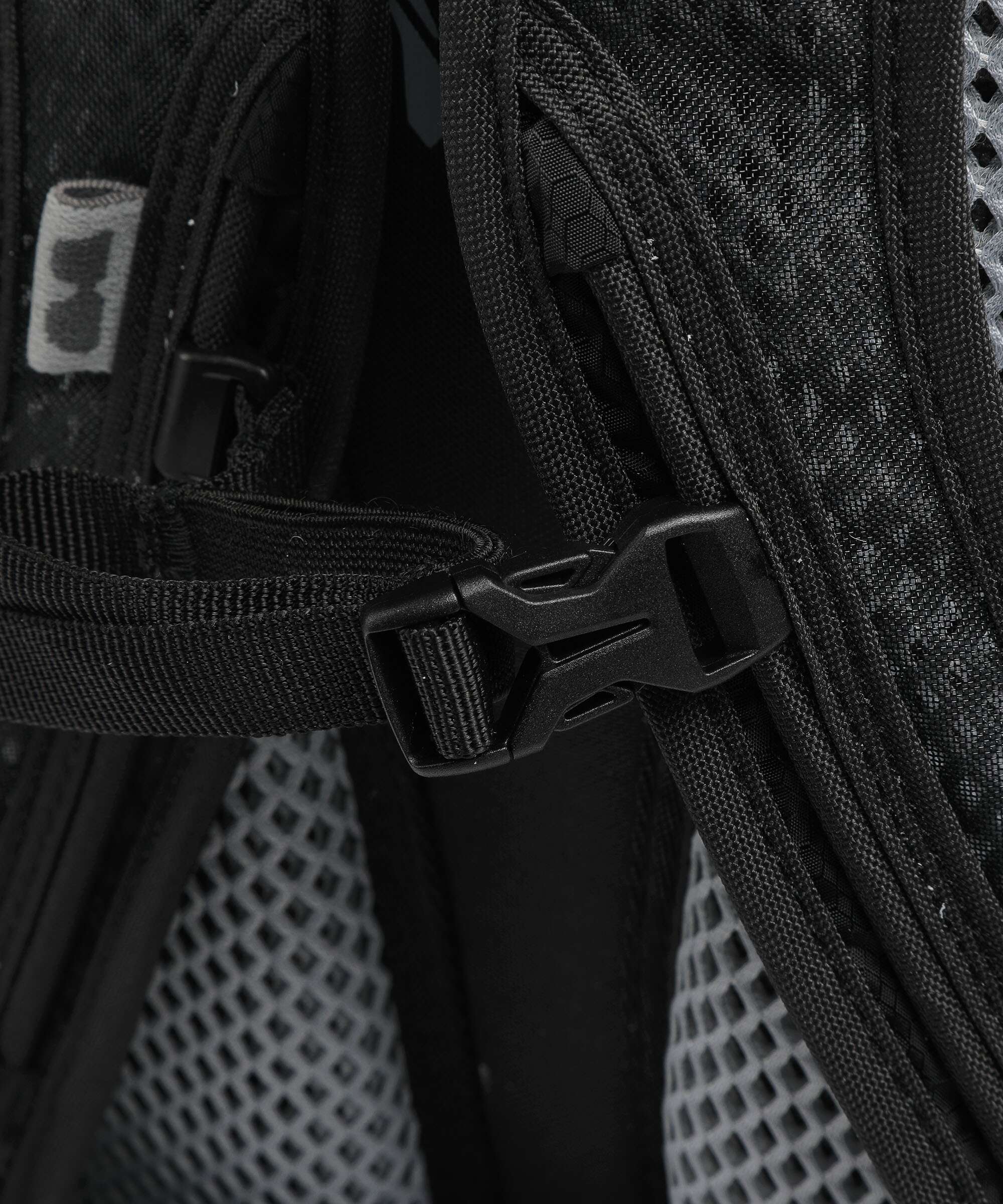 Deuter Race 12 Backpack black