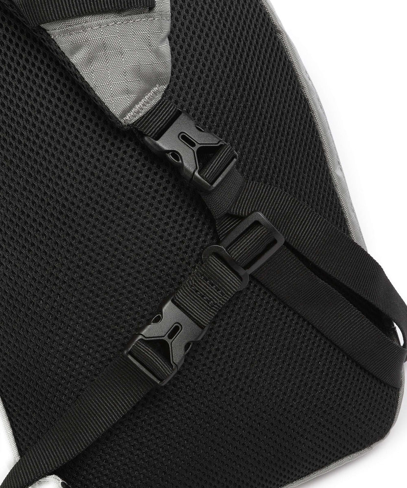 Strellson Homerton Carl Sling bag offwhite