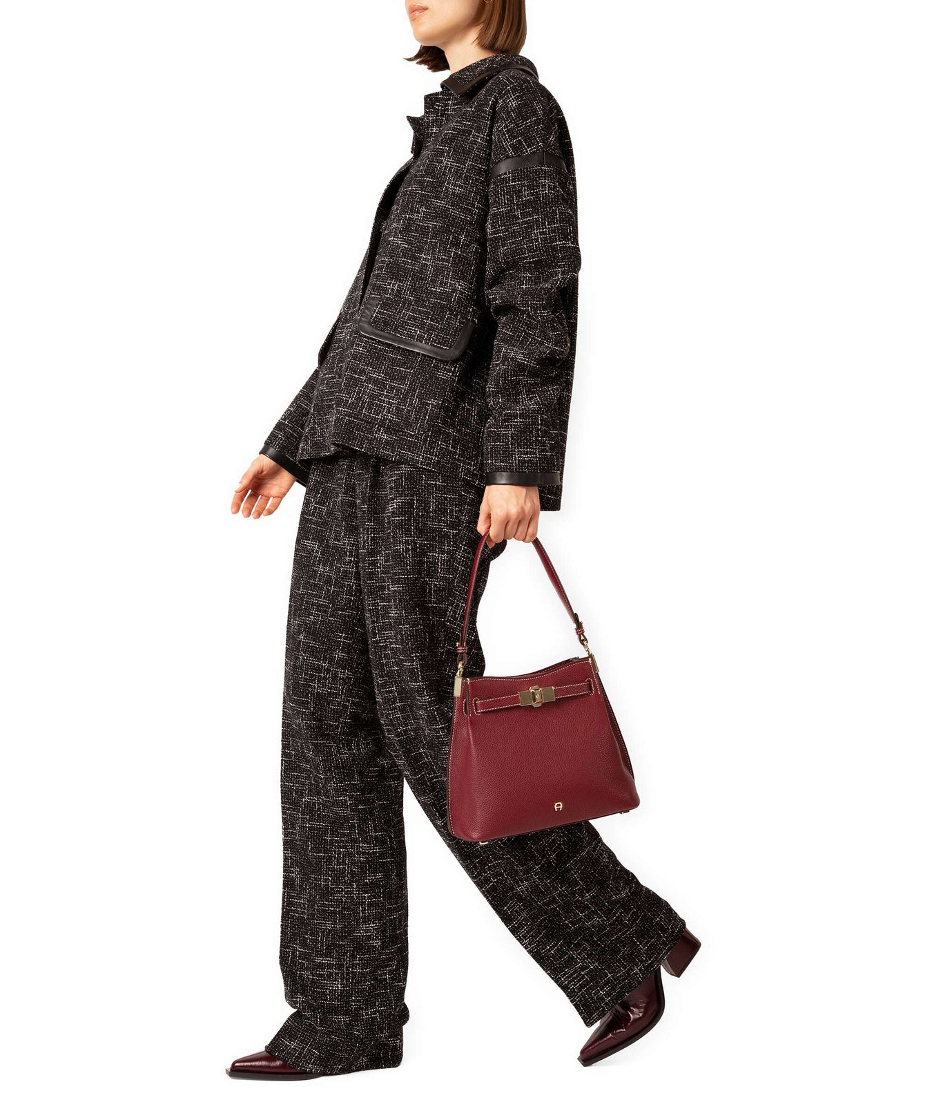 Aigner Farah M Hobo bag burgundy