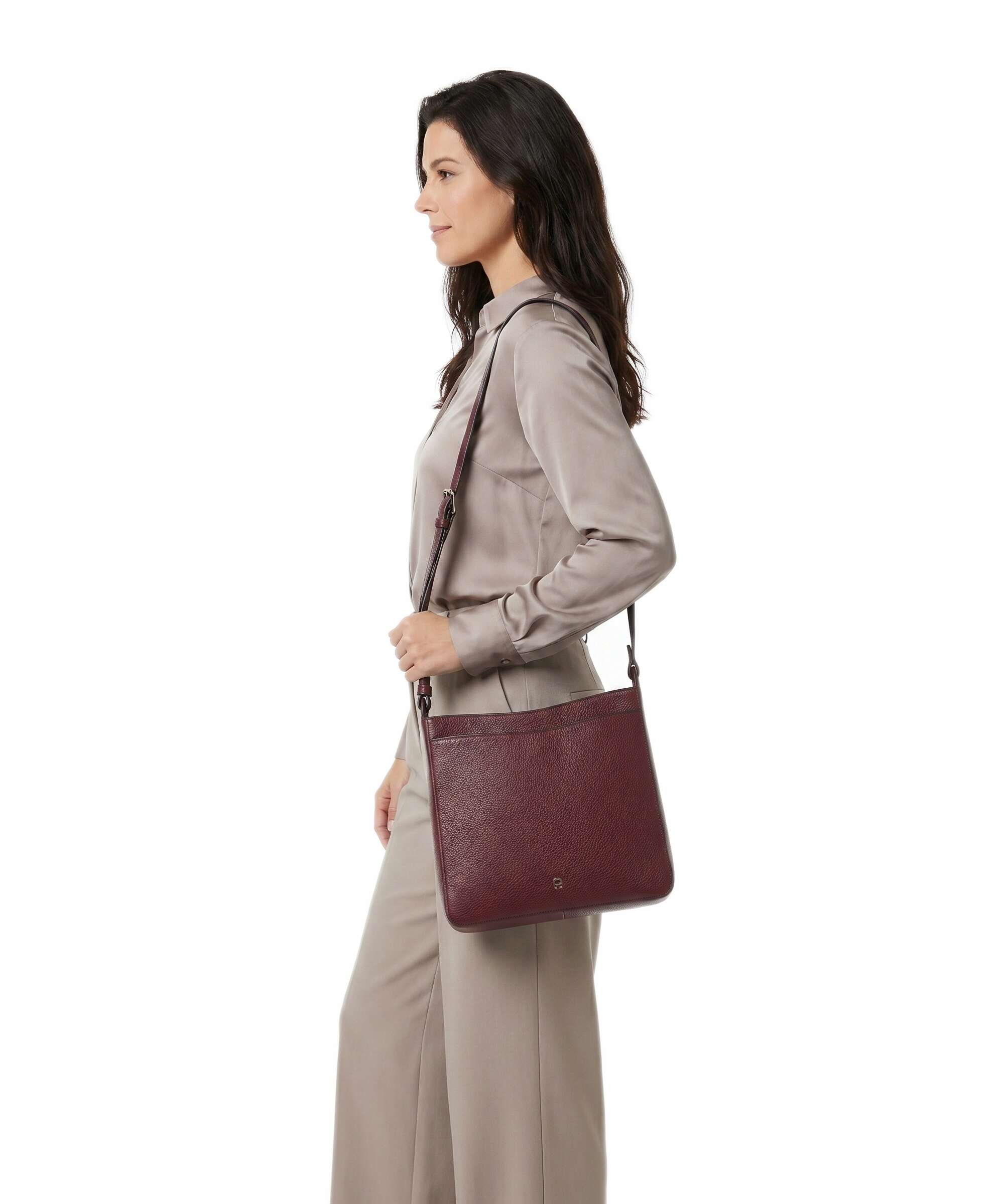 Aigner Pura M Shoulder bag burgundy