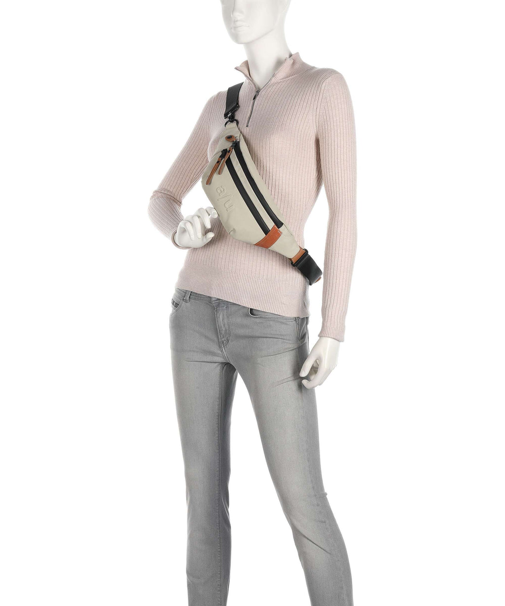 Aunts & Uncles Japan Ichikawa Belt bag dust