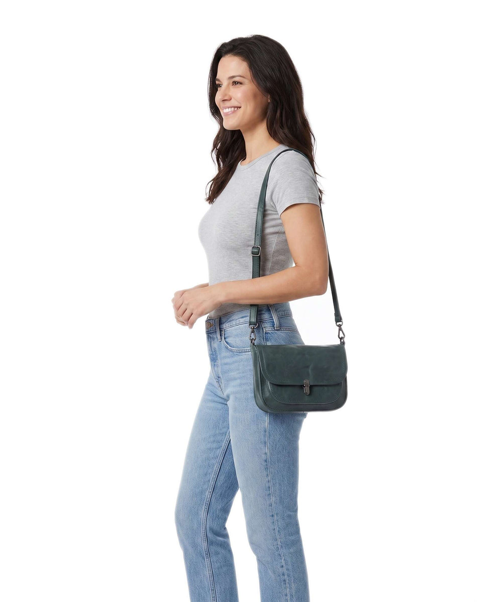 Aunts & Uncles Grandma's Luxury Club Mrs. Waffle Crossbody bag green jewel