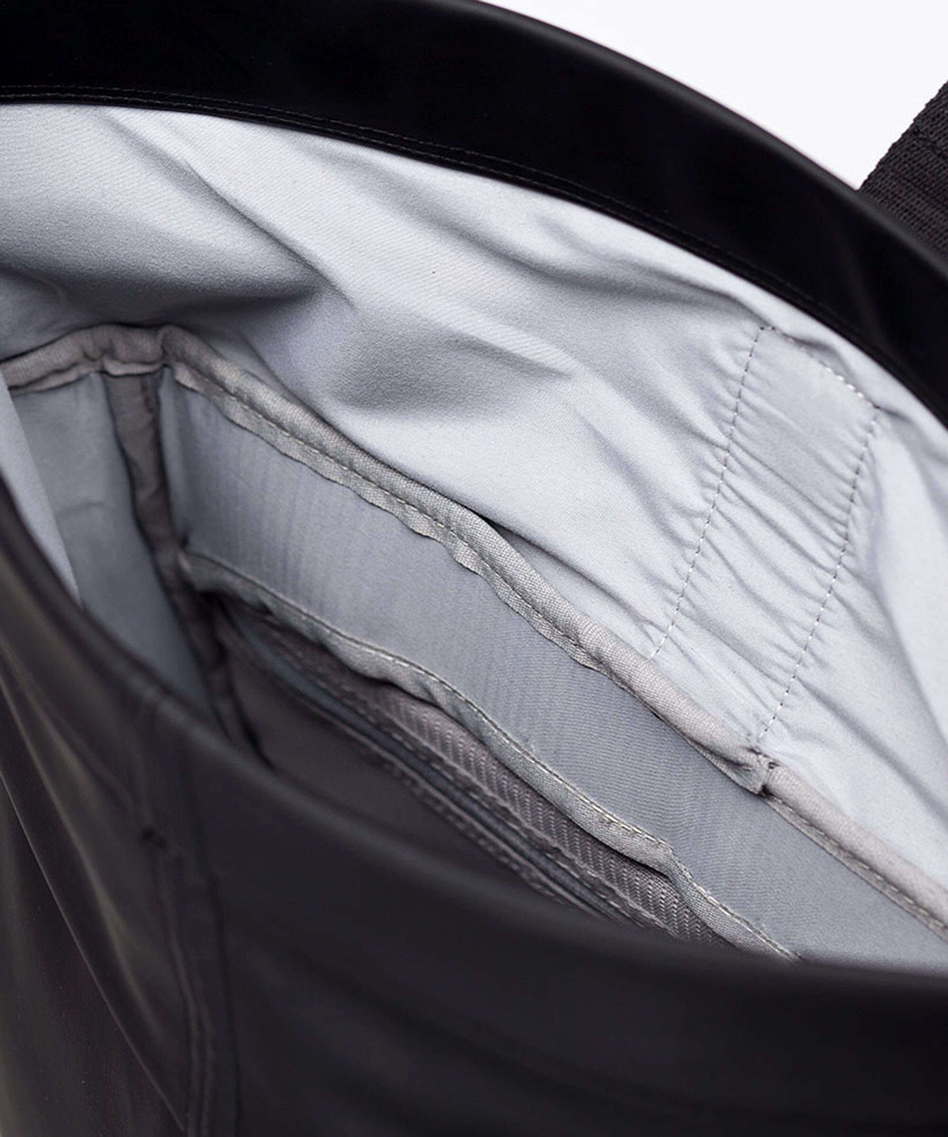 Ucon Acrobatics Lotus Hajo Pro Rolltop backpack black