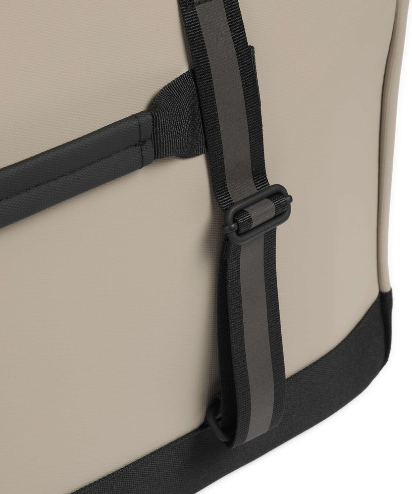 Ucon Acrobatics Aloe Omasu Weekend bag sand