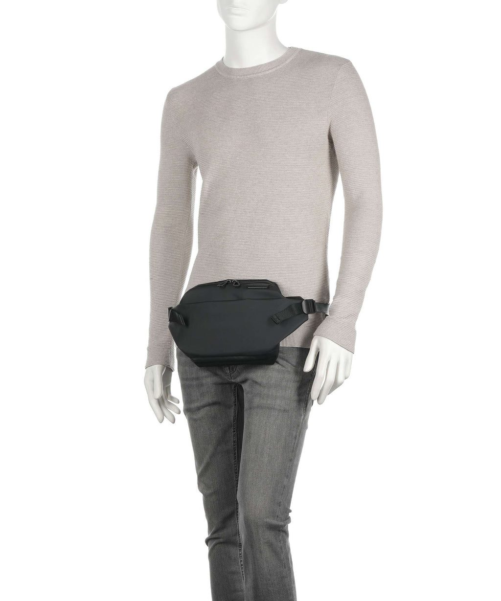 Côte&Ciel Isarau S Belt bag black
