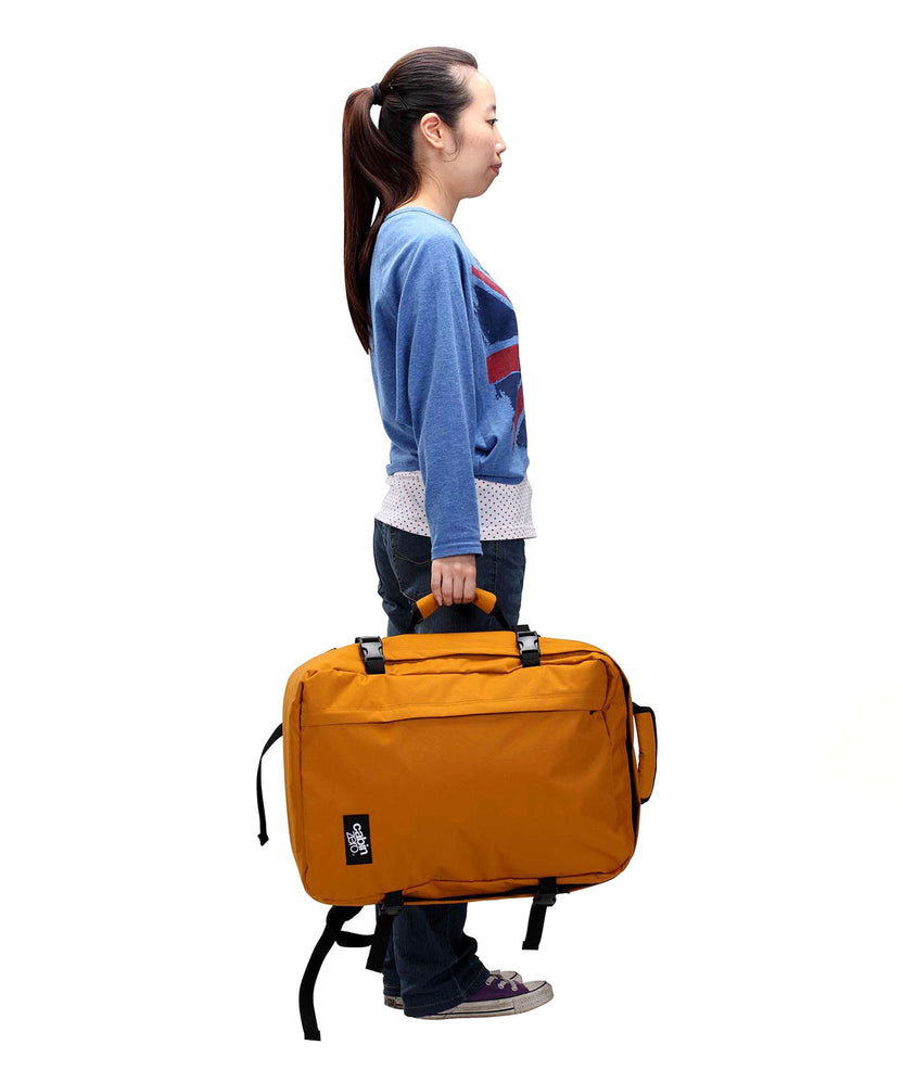 Cabin Zero Classic 44 Travel backpack orange chill