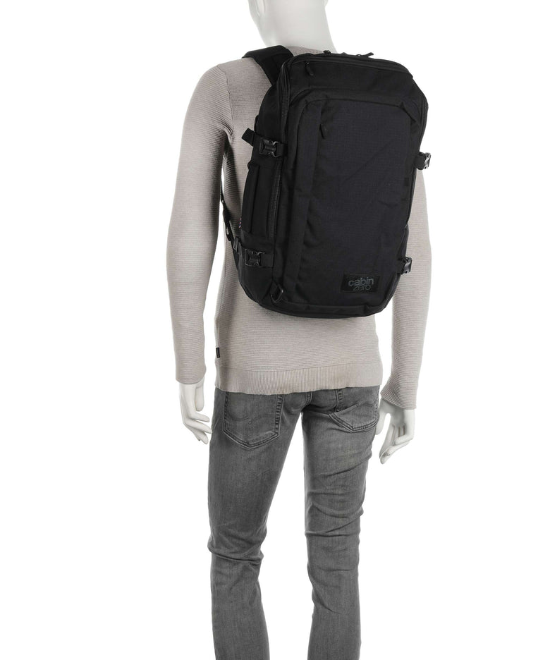 Cabin Zero ADV 32 Travel backpack sangria red