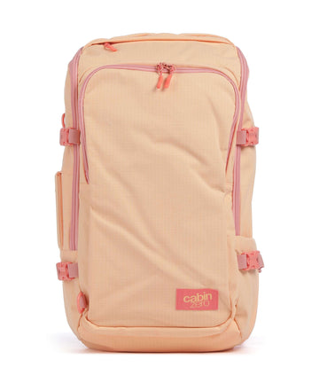 Cabin Zero ADV Pro 42 Reiserucksack sunny day