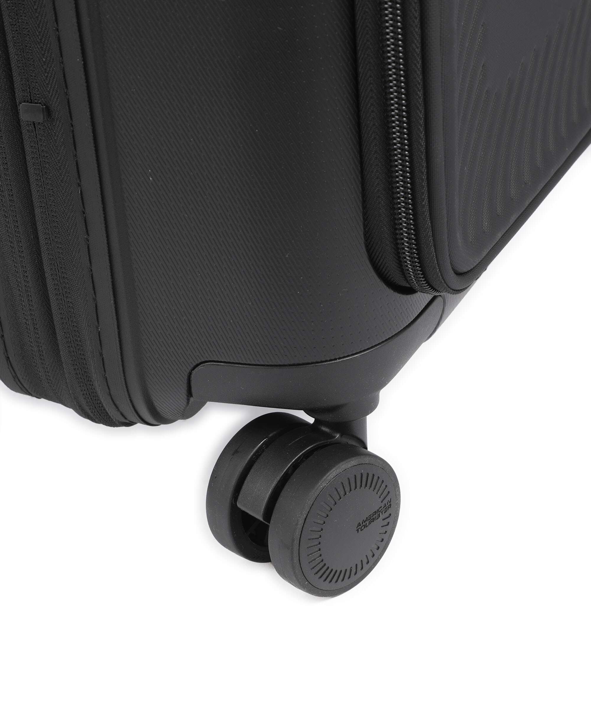 American Tourister Dashpop Spinner (4 wheels) true black