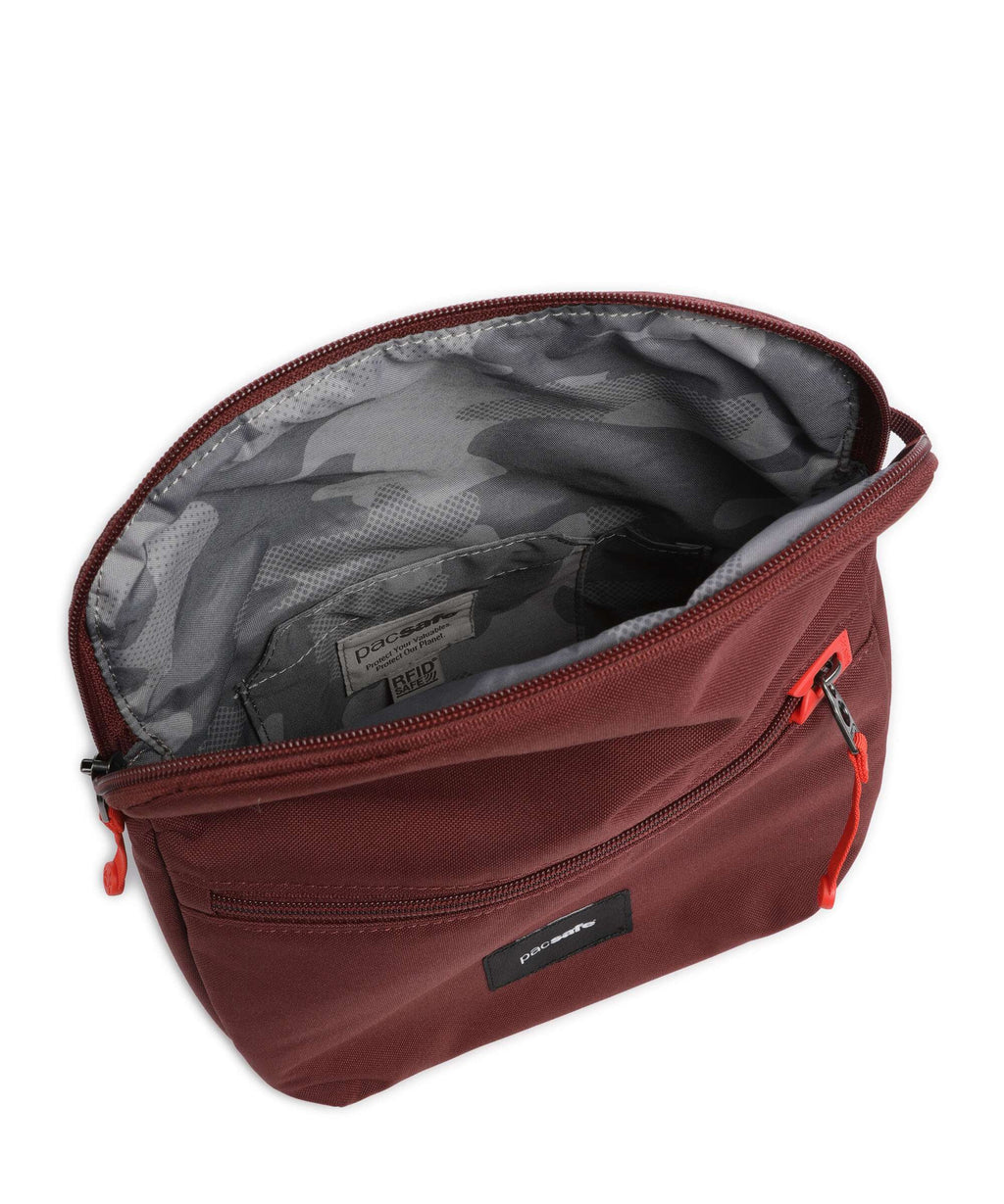 Pacsafe Go Saddle Crossbody bag garnet red