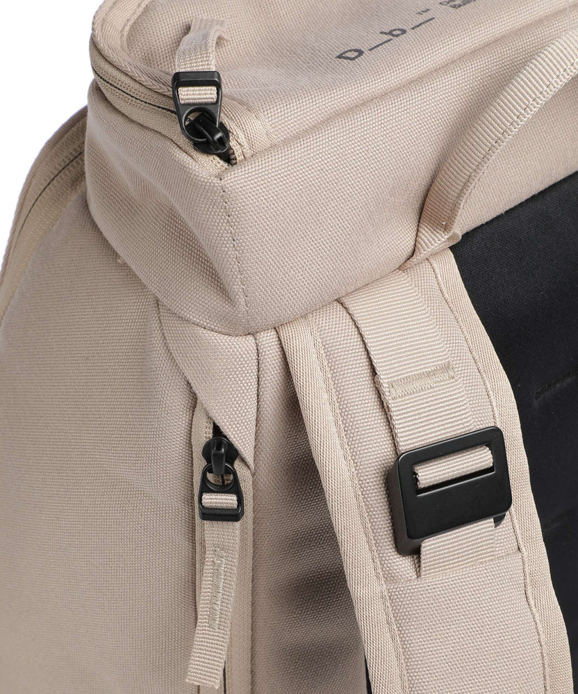 Db Hugger 20 Backpack fogbow beige