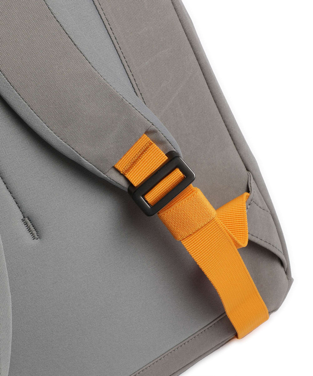 Db Hugger 15 Backpack sand grey