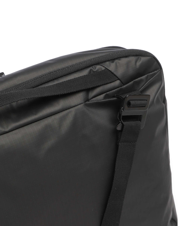 Db Ramverk 16 Laptop bag black out