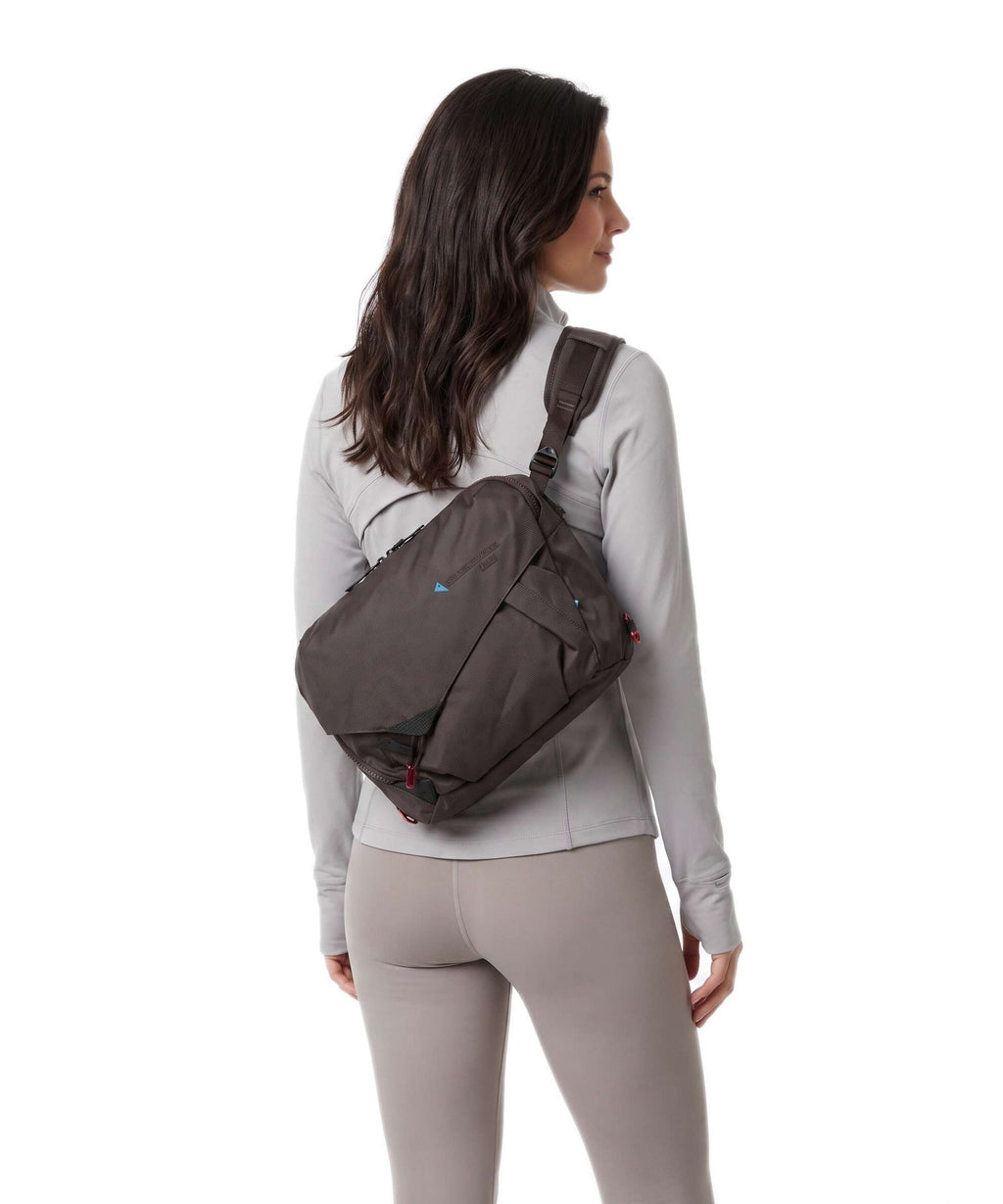 Klättermusen Gaut Messenger bag brown umber
