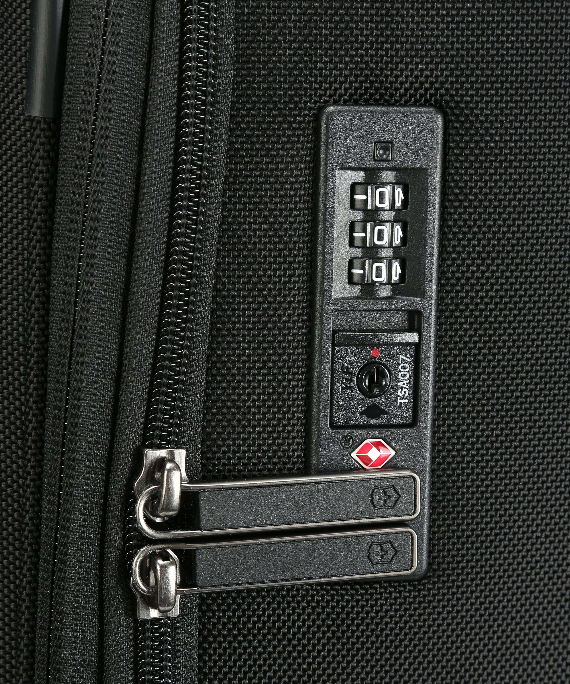 Victorinox Werks Traveler 6.0 Spinner (4 wheels) black