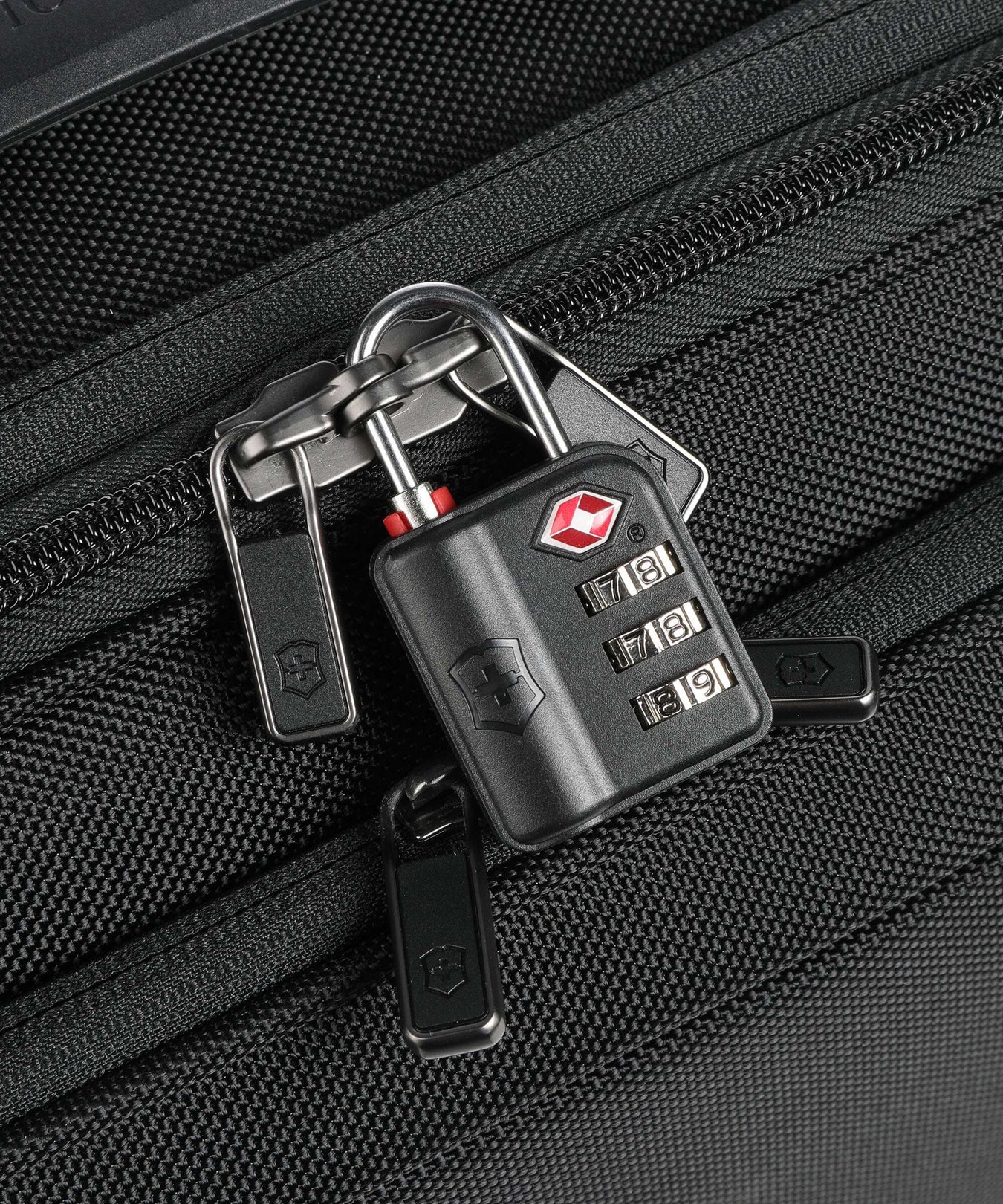 Victorinox Werks Traveler 6.0 Rolling briefcase black