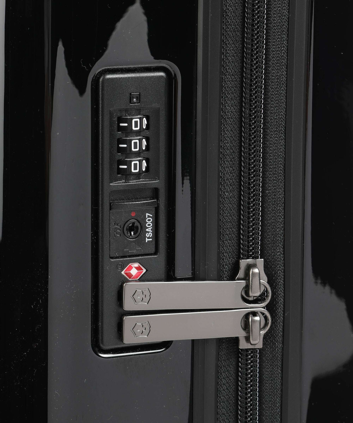 Victorinox Airox Global Spinner (4 wheels) black