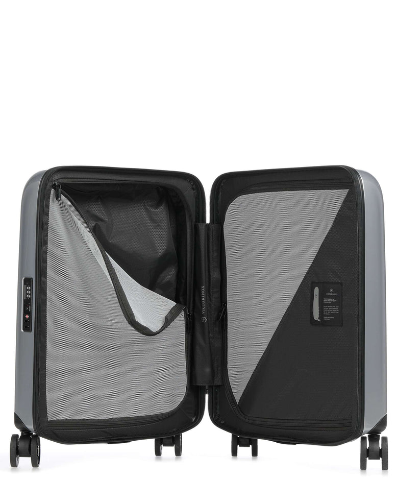 Victorinox Airox Global Spinner (4 wheels) silver