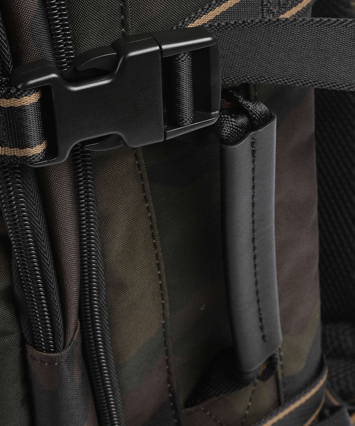 Brics X-Collection Travel backpack green camou
