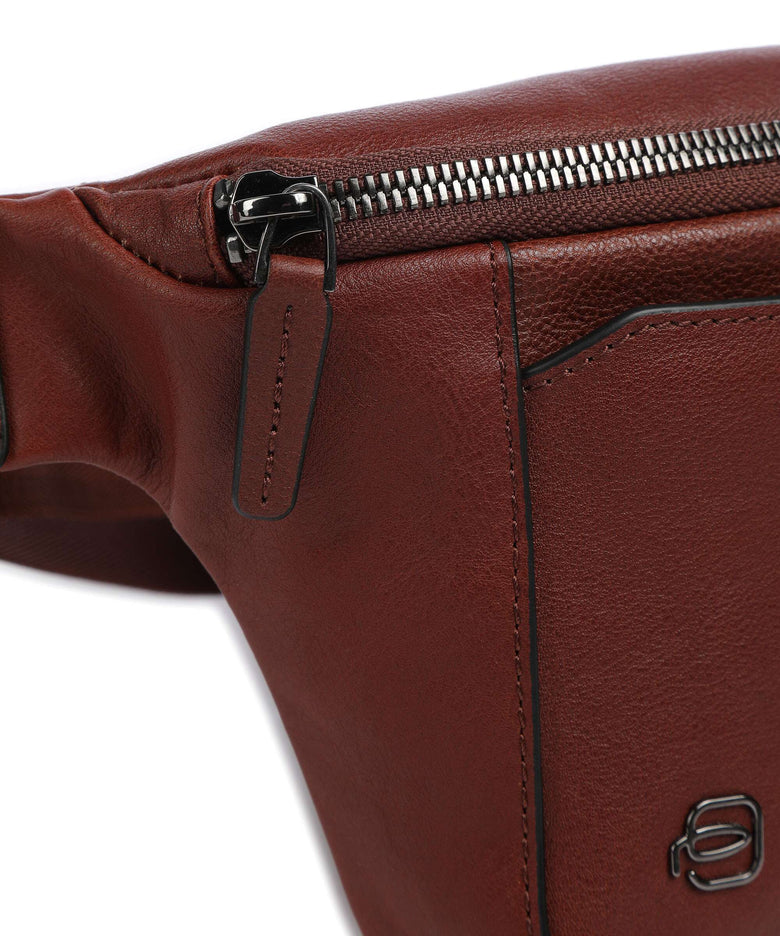 Piquadro Black Square Belt bag tobacco