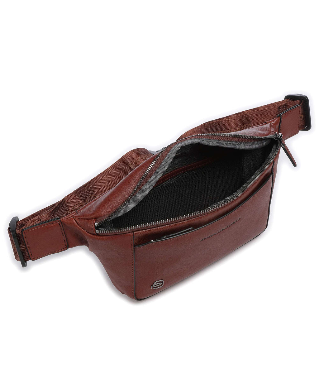 Piquadro Black Square Belt bag tobacco
