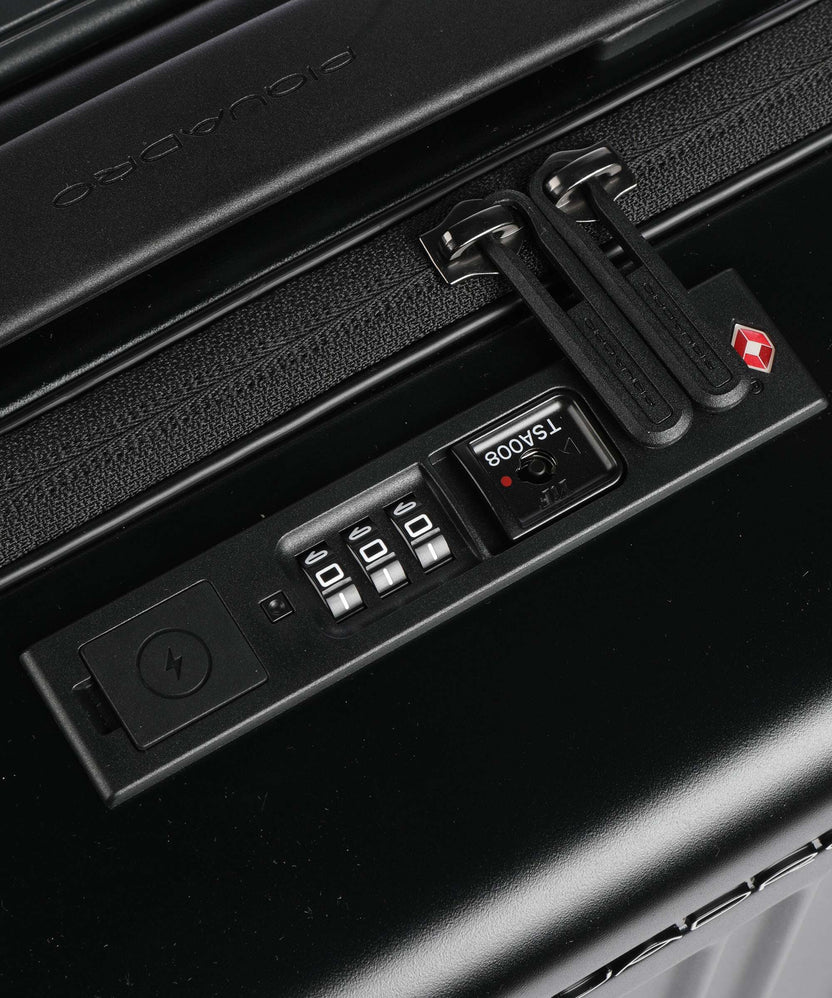 Piquadro PQ Light Spinner (4 wheels) matt black