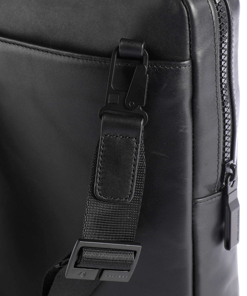 Piquadro Finn Crossbody bag black