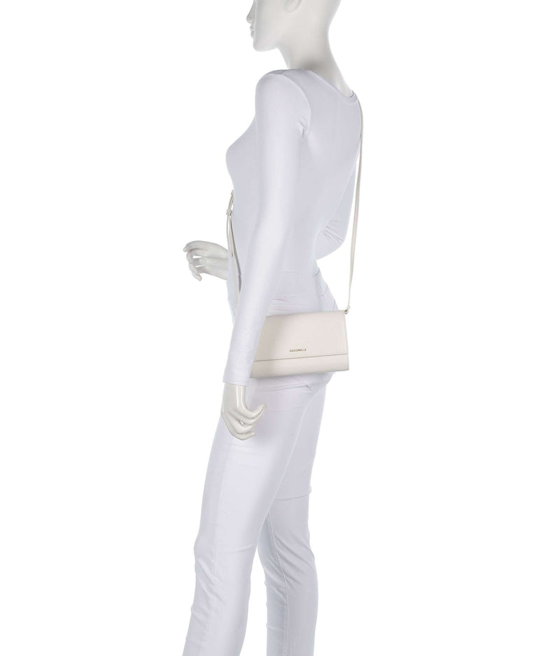 Coccinelle Metallic Soft Wallet pearl