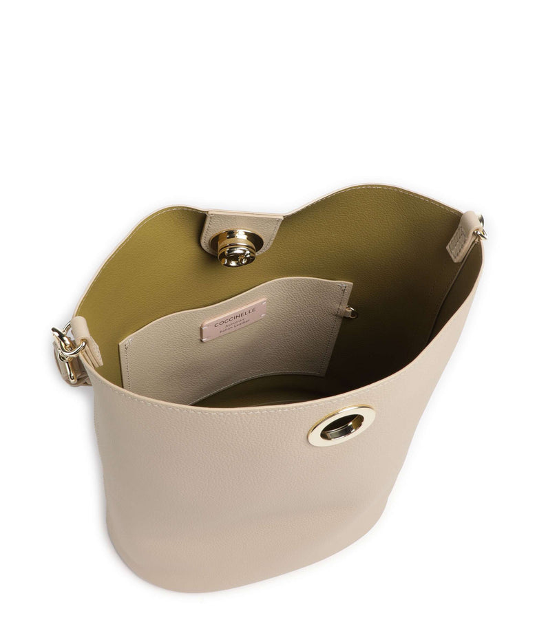Coccinelle Nikla Bucket bag sandshell/seagrass