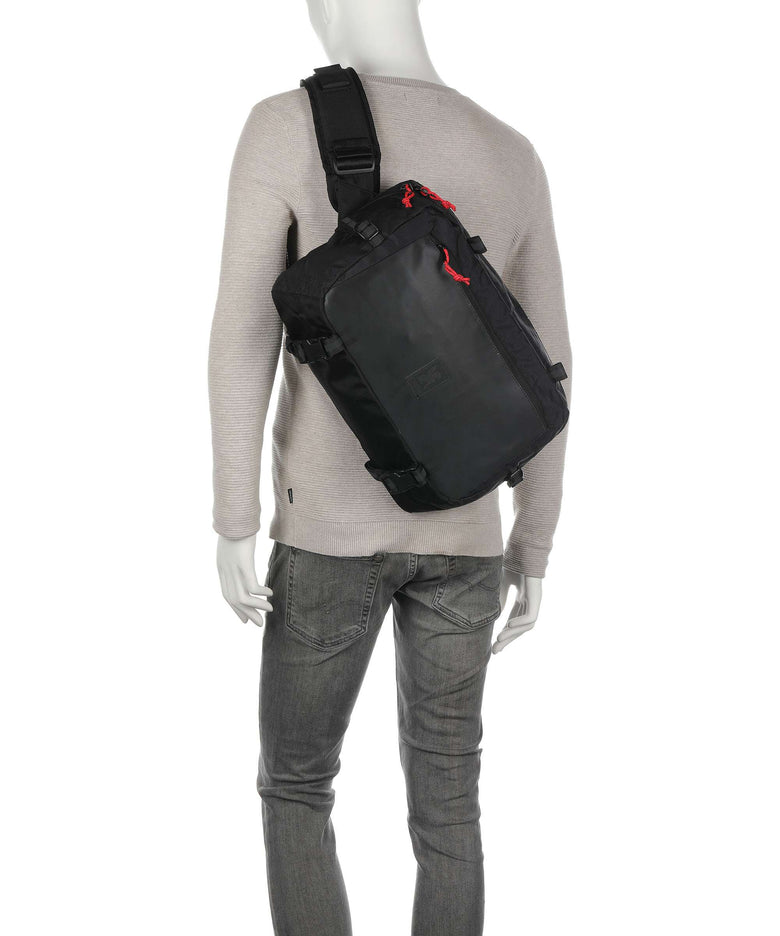 Chrome Kadet Max Crossbody bag black