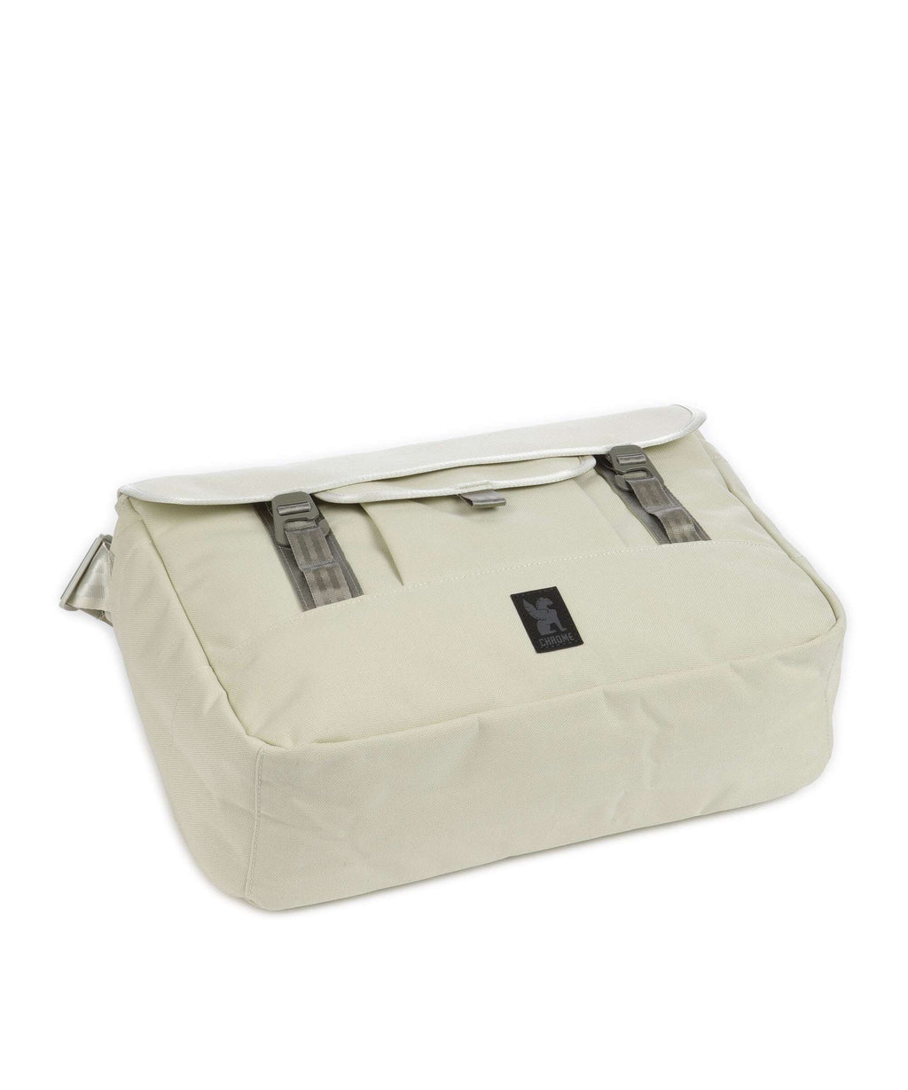 Chrome Midtown 20L Messenger bag sandstone