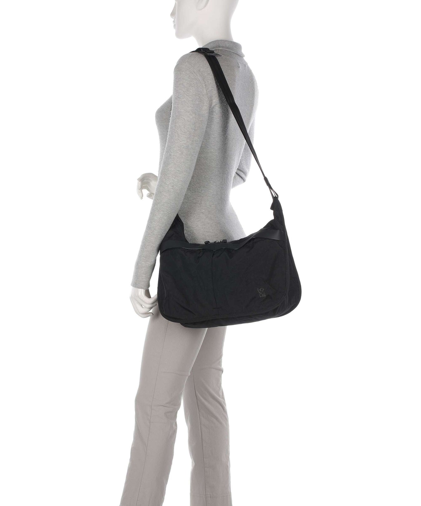 Chrome District Collection Yoyogi 14L Shoulder bag black