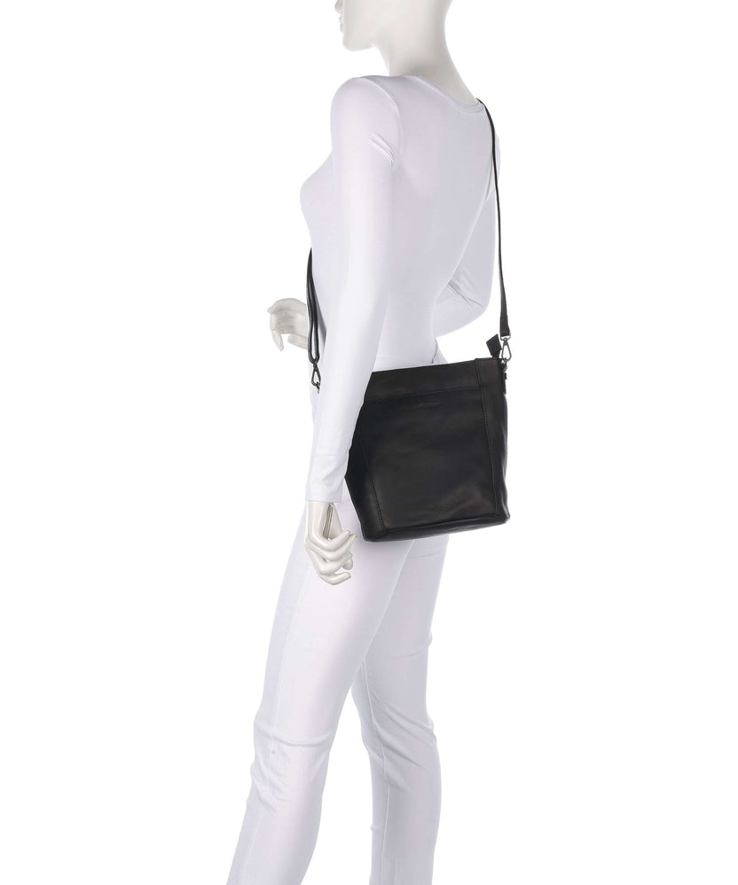 The Chesterfield Brand Wax Pull Up Cow Moore Bucket bag black