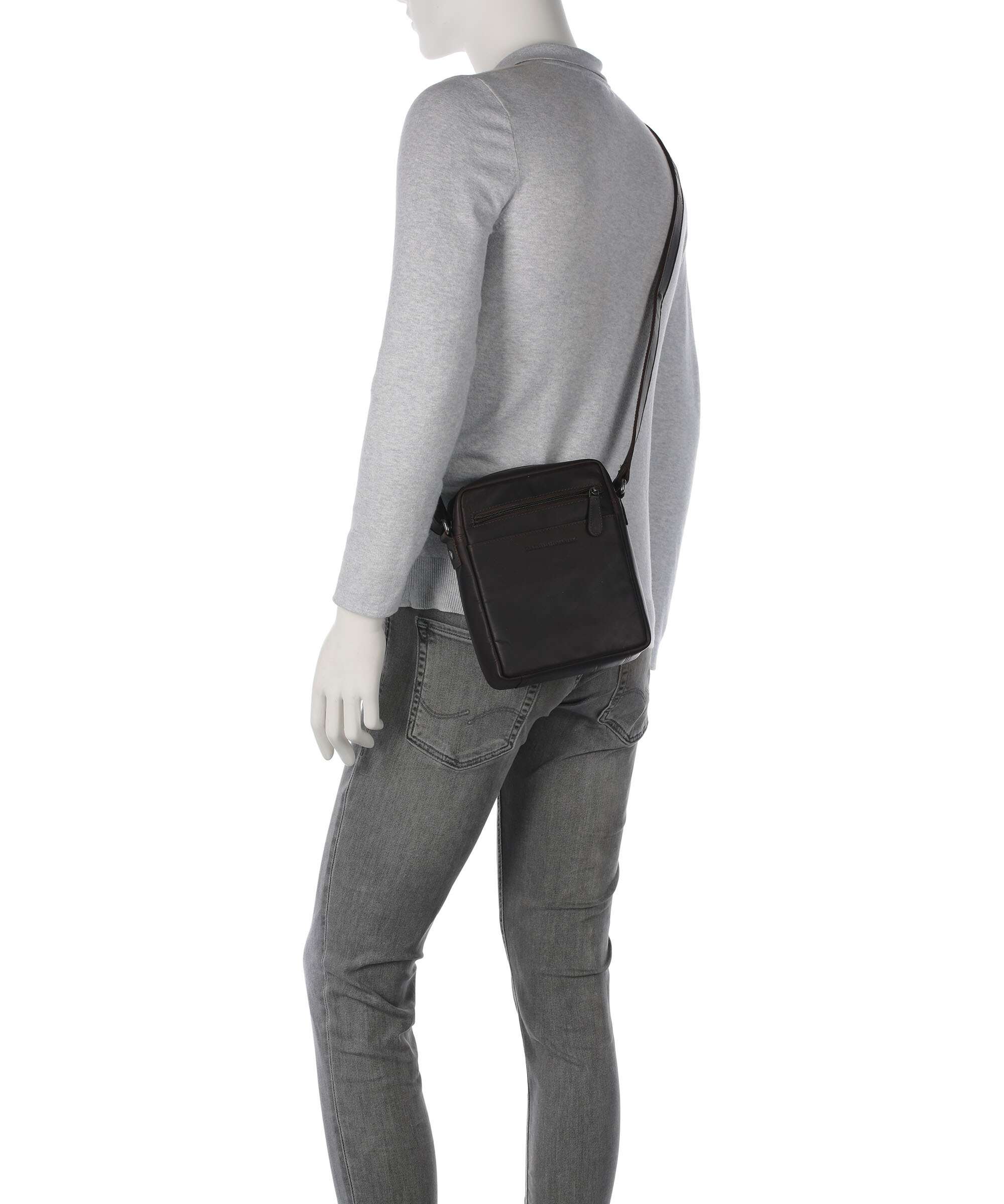 The Chesterfield Brand Wax Pull Up Cow Laveno Crossbody bag brown