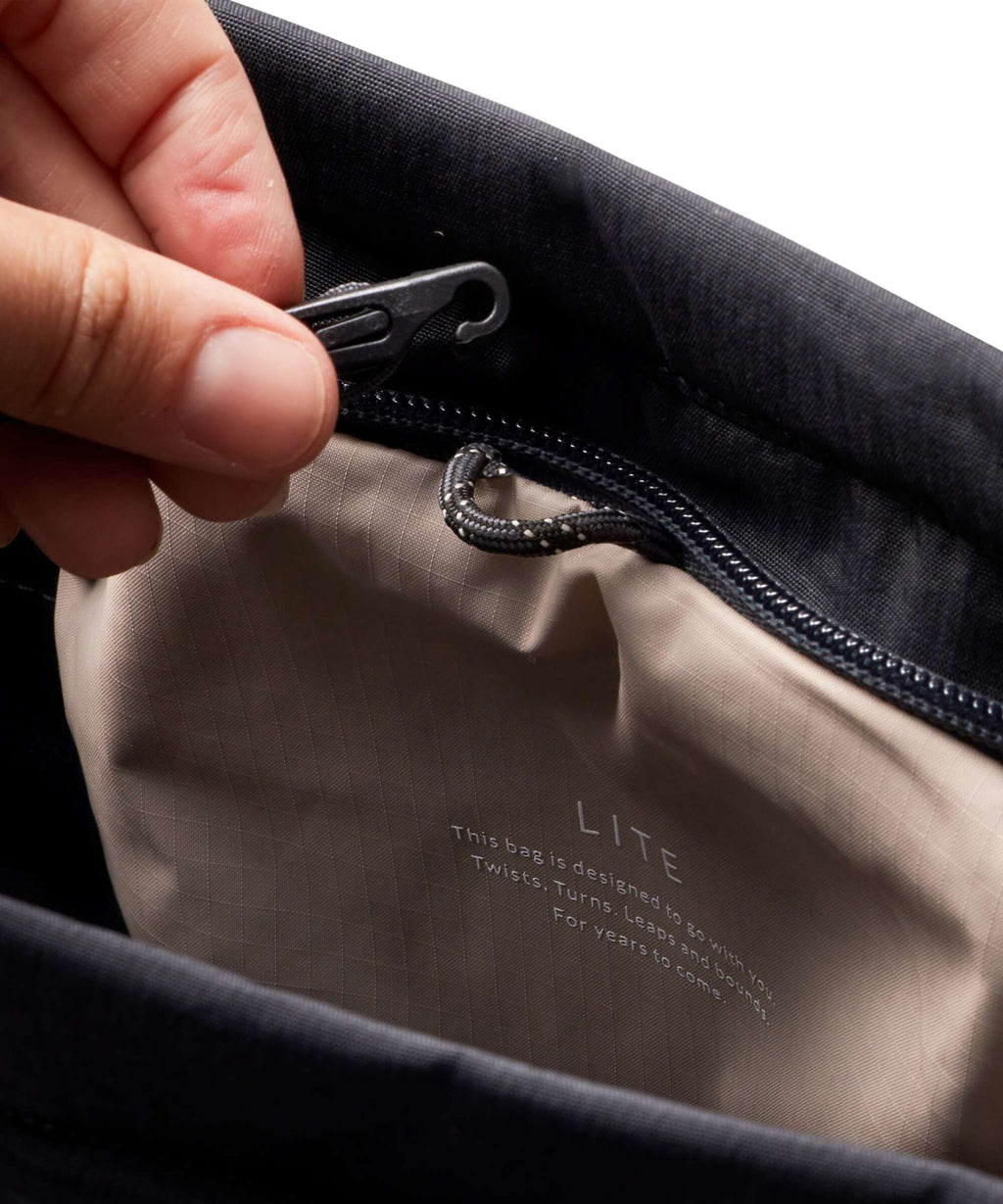 Bellroy Lite 18 Backpack bag black