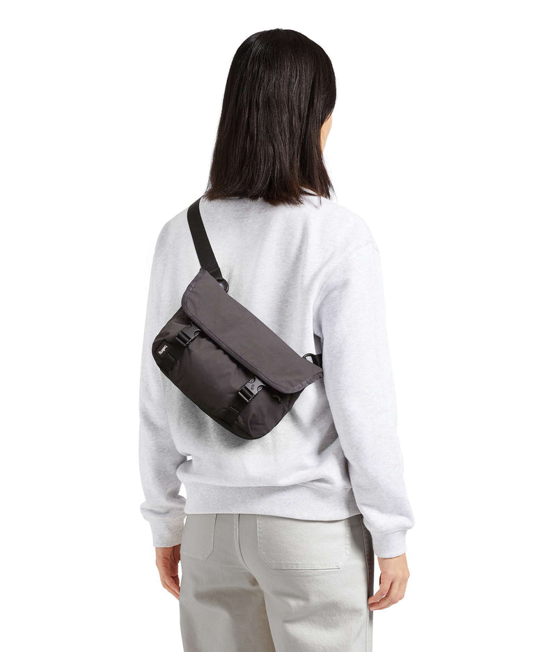 Bellroy Cinch 6 Mini Messenger bag crimson